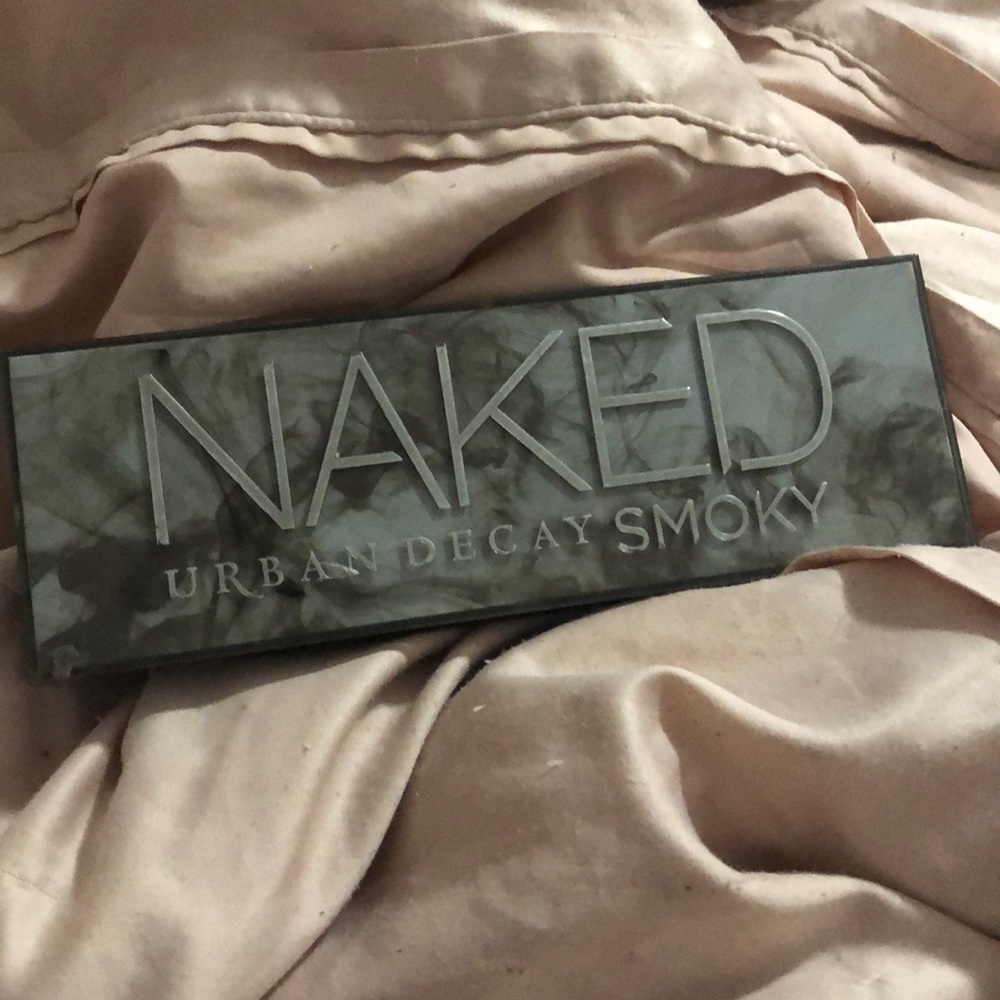 Urban Decay Naked Smoky Palette